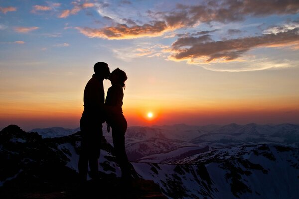 Romanticismo in cima alla montagna