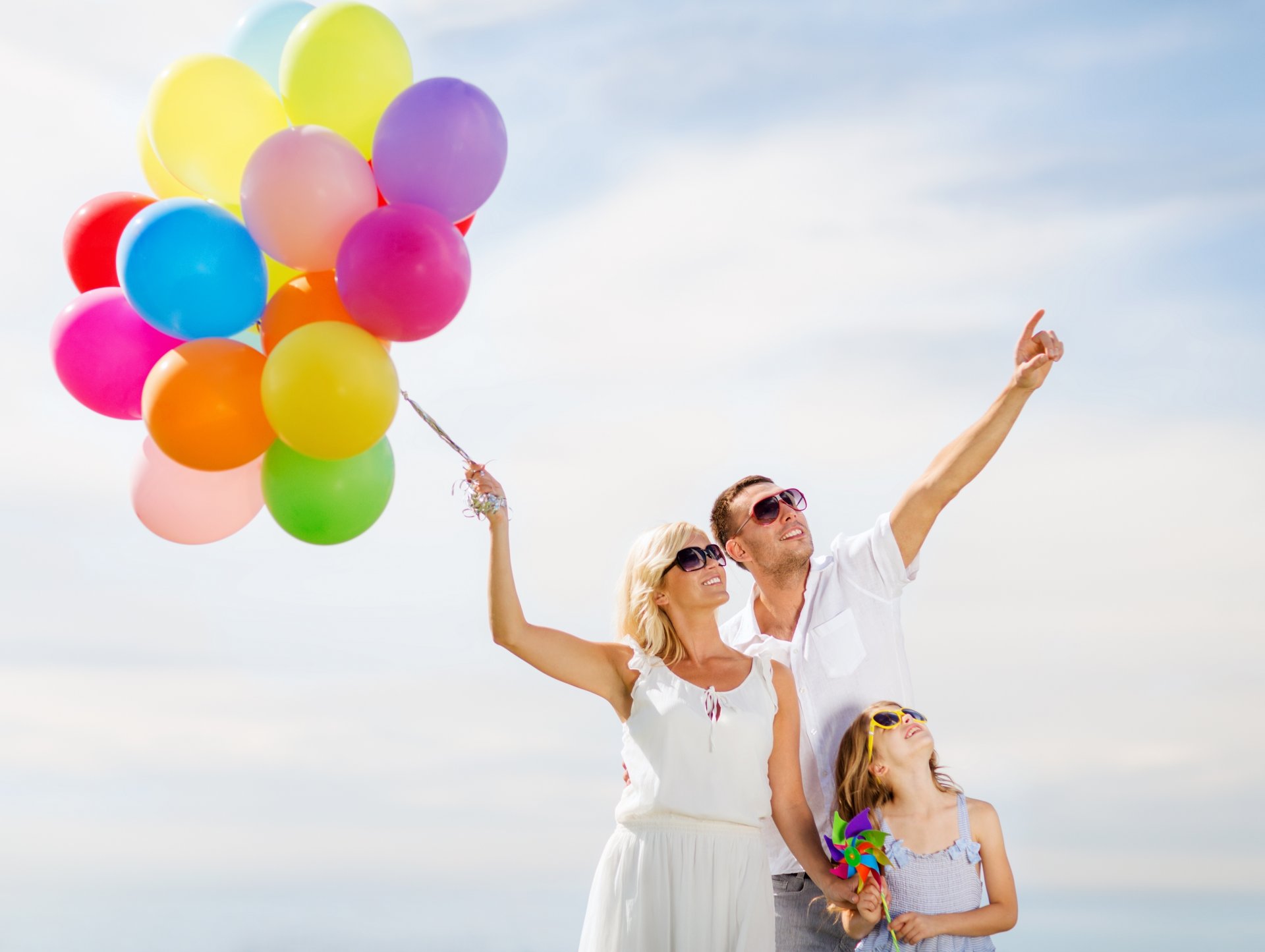 heureux ballons coloré ciel famille homme ballons gens joie bonheur