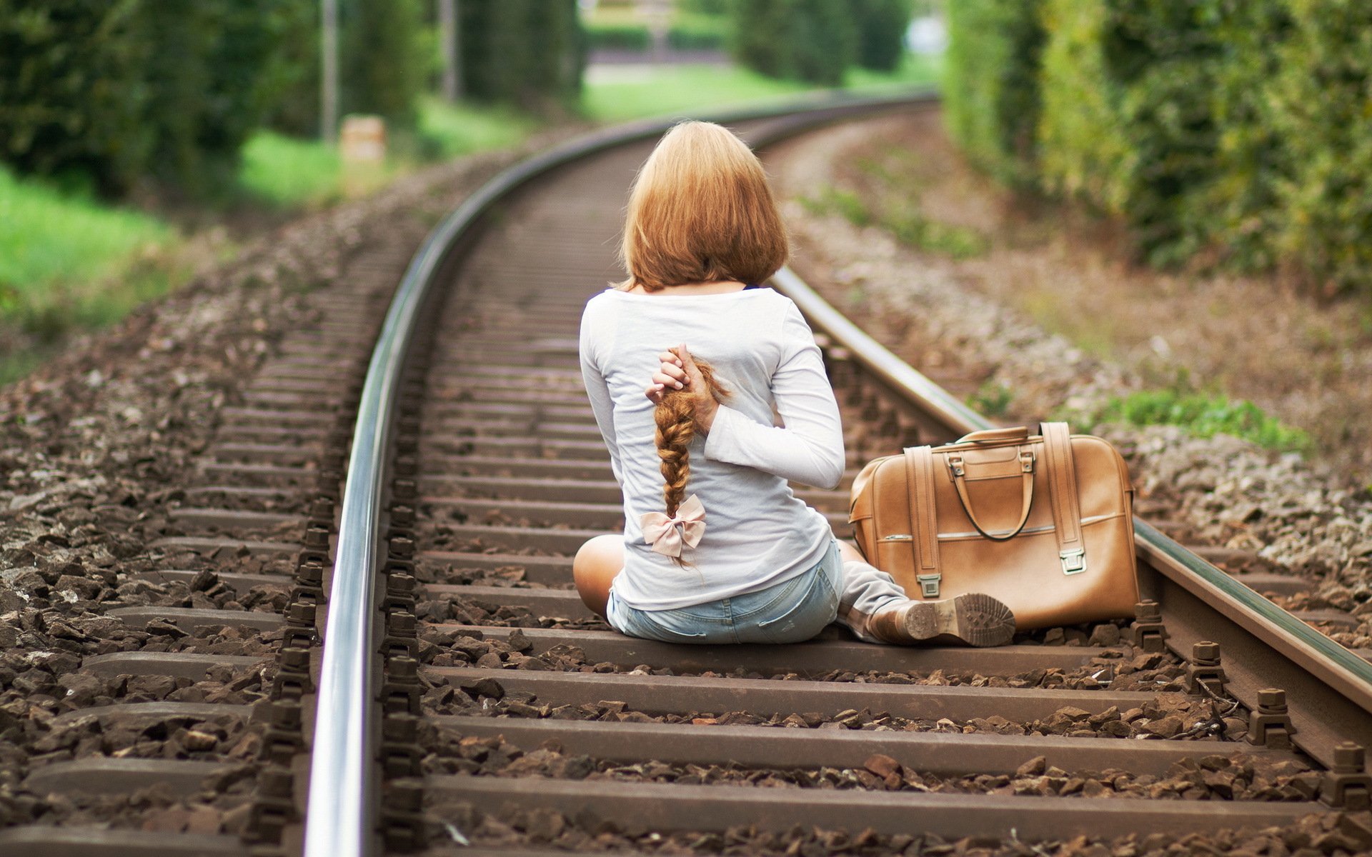 ragazza ferrovia capelli umore