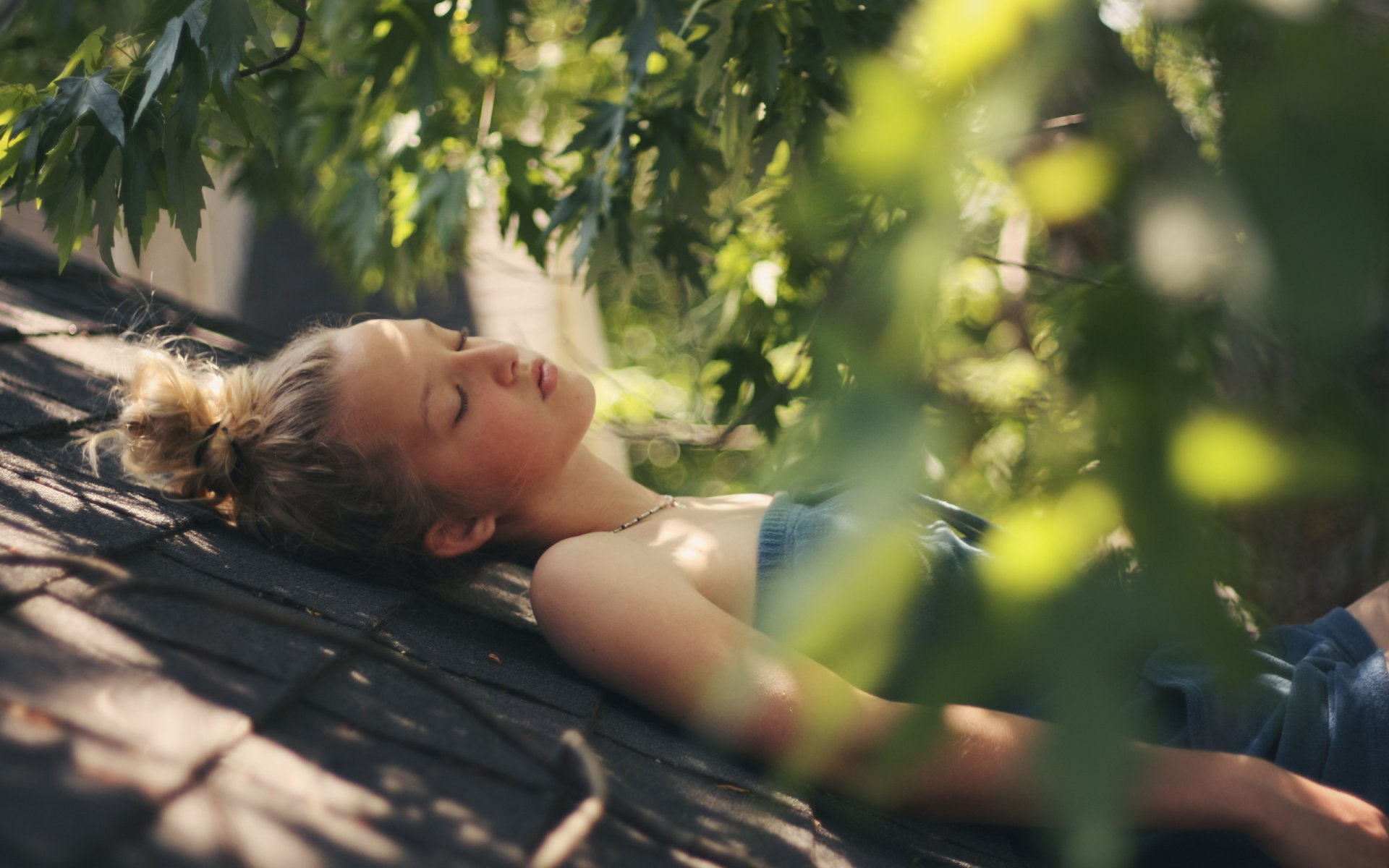 ummer sleeping sports girl is brown hair light brown