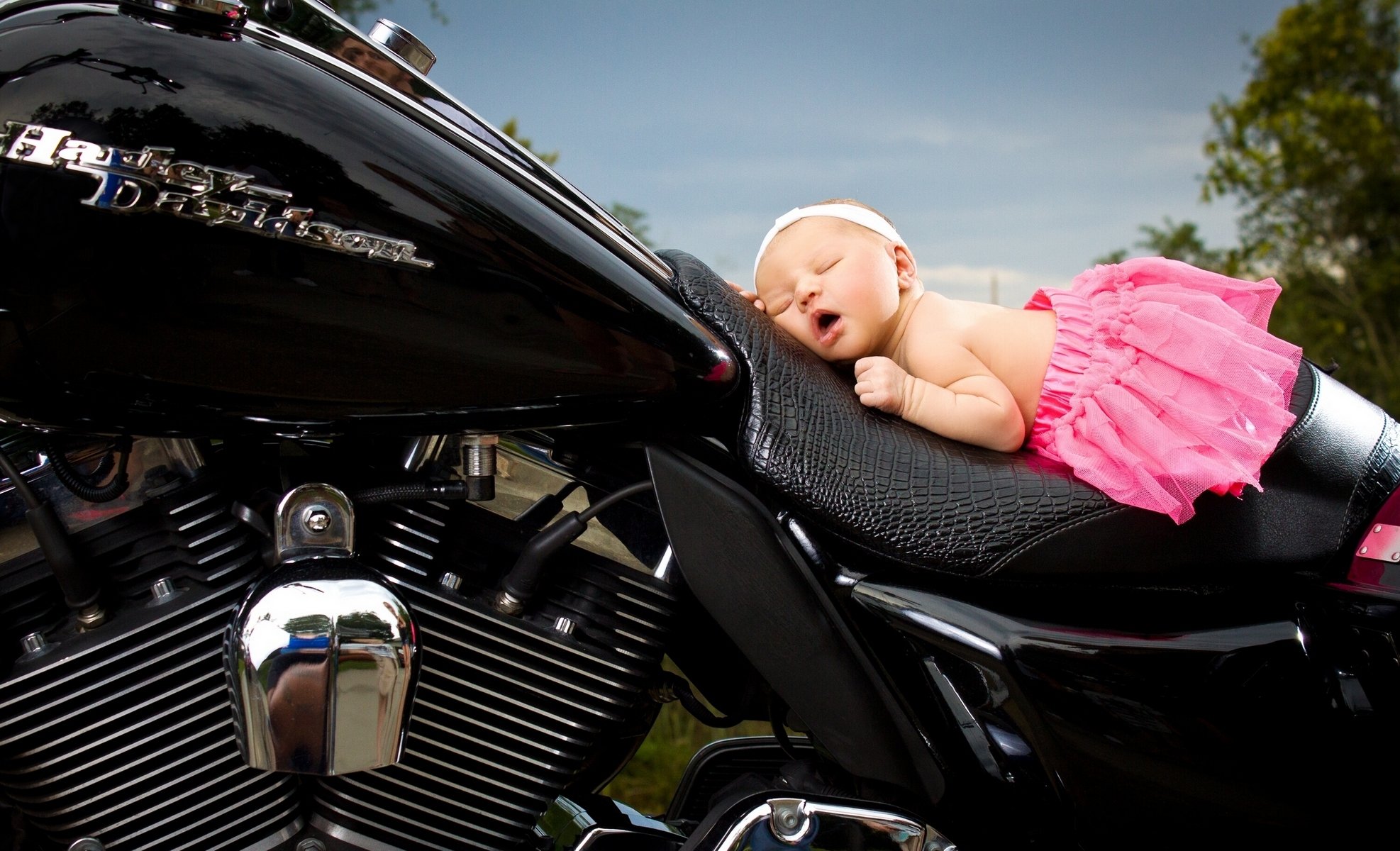 mädchen baby schlafen schlafen stirnband rock motorrad harley-davidson