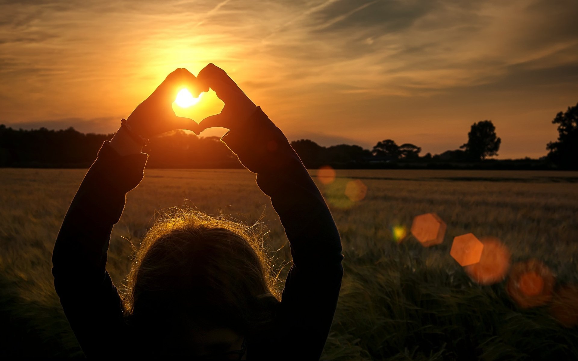 moods girl hands heart heart field sunset sun rays bokeh trees ears spikelets tree love background wallpaper widescreen fullscreen widescreen widescreen