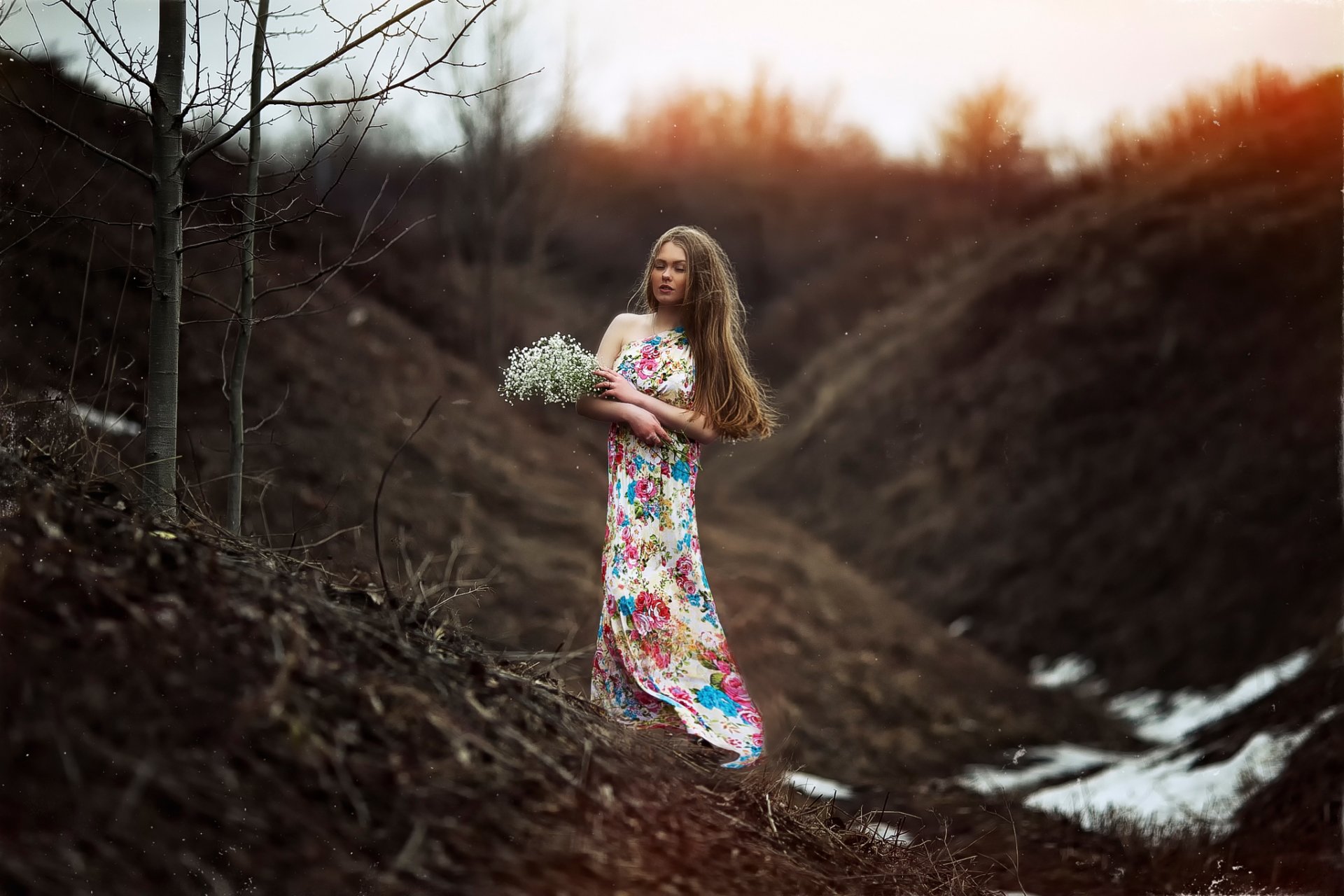 karen abramian arrivo della primavera ragazza vestito fiori natura bokeh