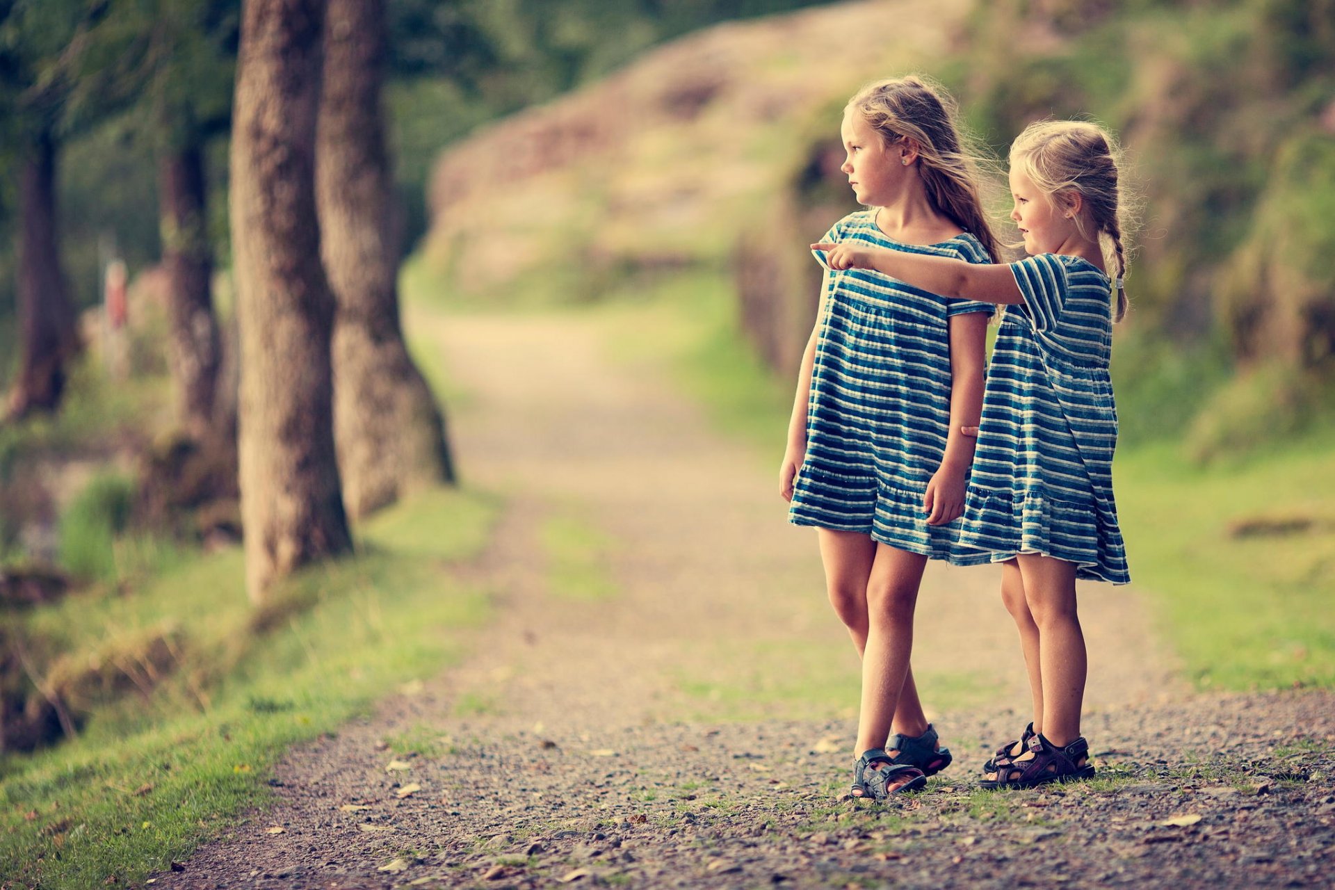 girls nature bokeh