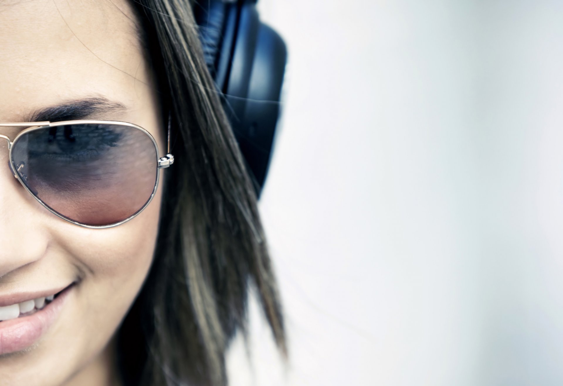 mood girl brunette headphones. sunglasses smile face background wallpaper widescreen full screen hd wallpapers fullscreen