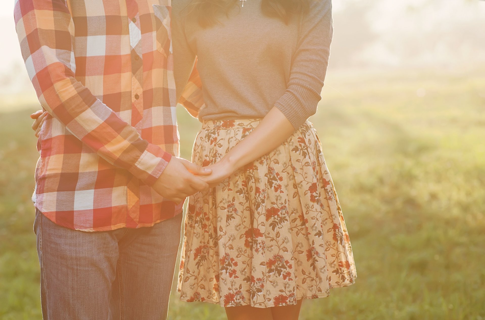 estado de ánimo chica novio hombre mujer manos pareja amor apoyo sol fondo fondo de pantalla pantalla ancha pantalla completa pantalla ancha pantalla ancha