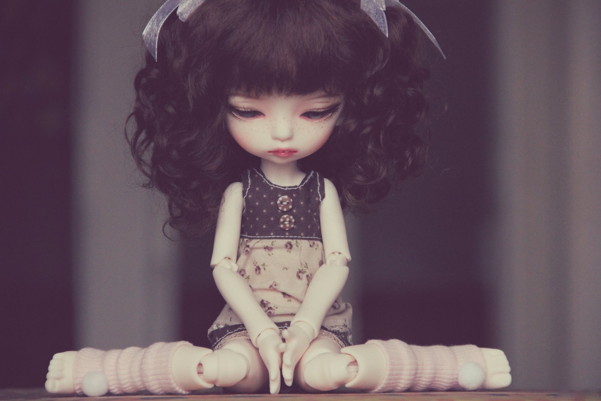 doll toys mood pose sadness hair