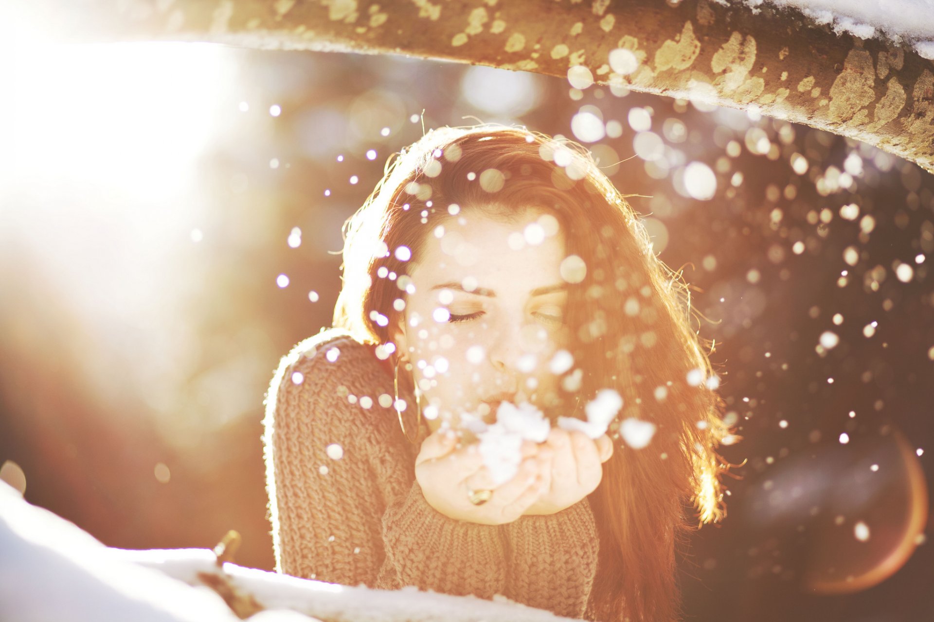 girl winter snow light