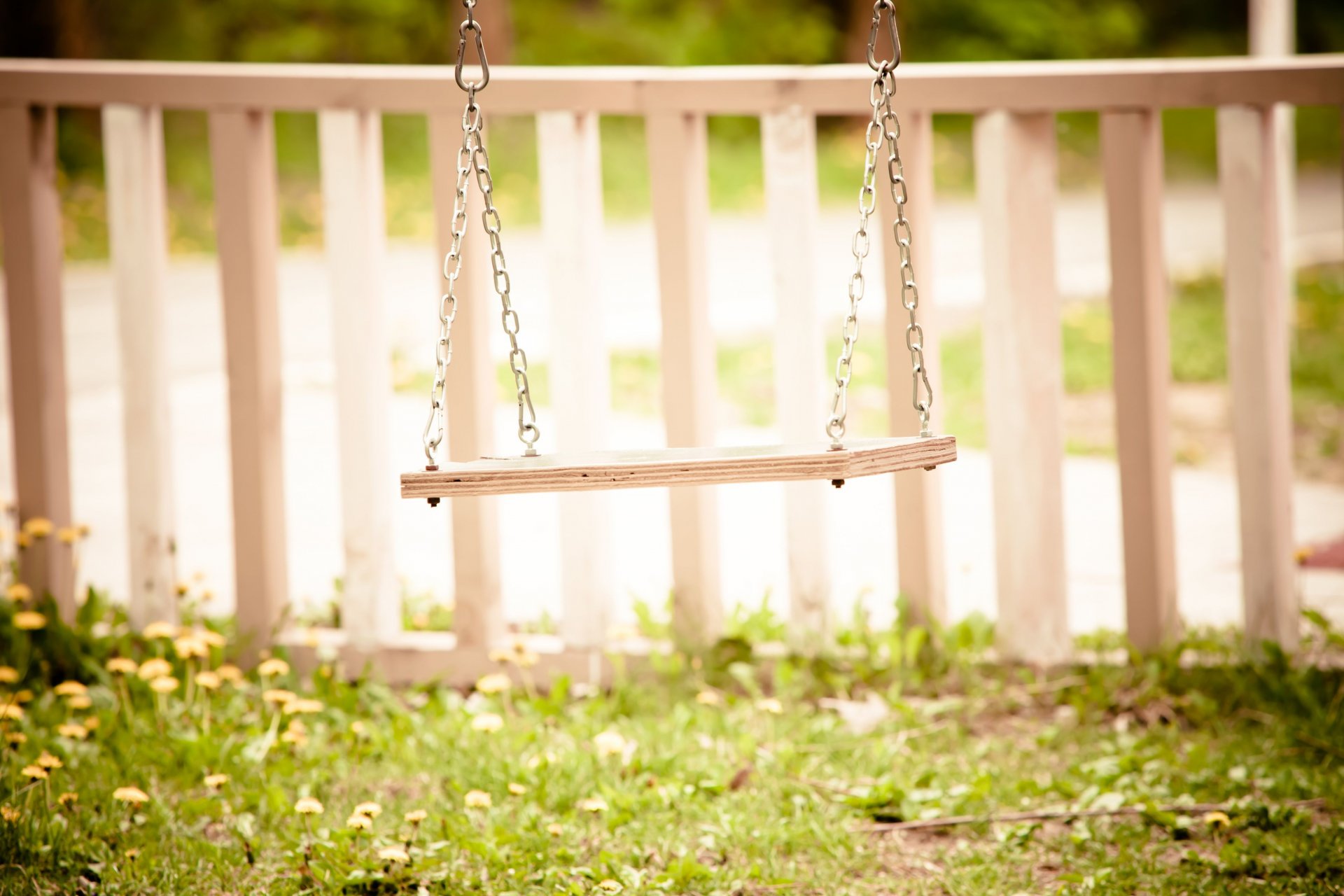 mood swing chain chain wooden grass greenery flowers flowers fence fence background widescreen fullscreen wallpaper