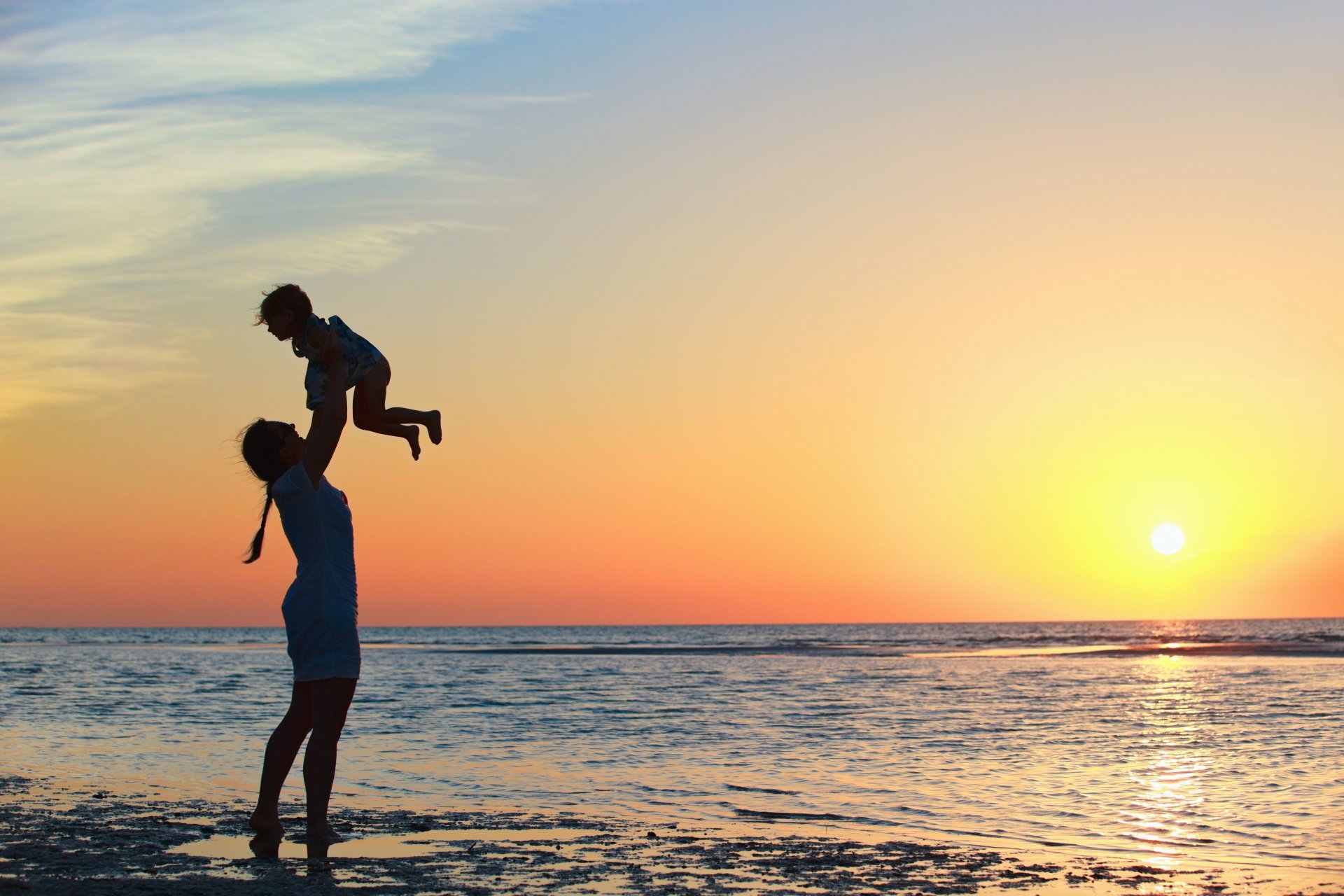 moods girl mom baby kids baby girl happiness joy positive laughter smile sea waves sun background widescreen fullscreen wallpaper