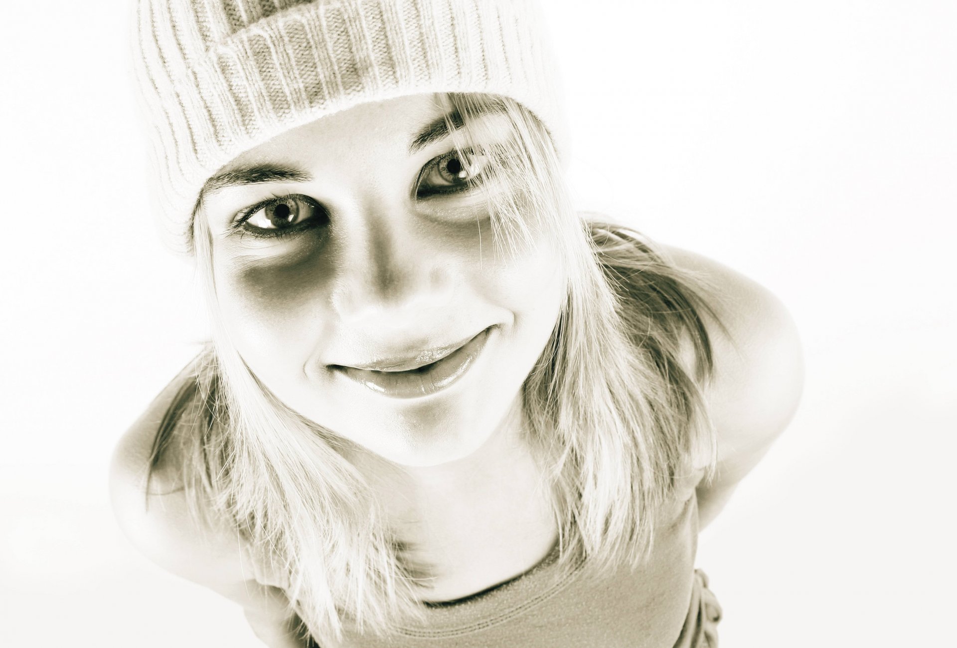 mood beautiful girl blonde hat smile fun view positive black and white style picture oboina