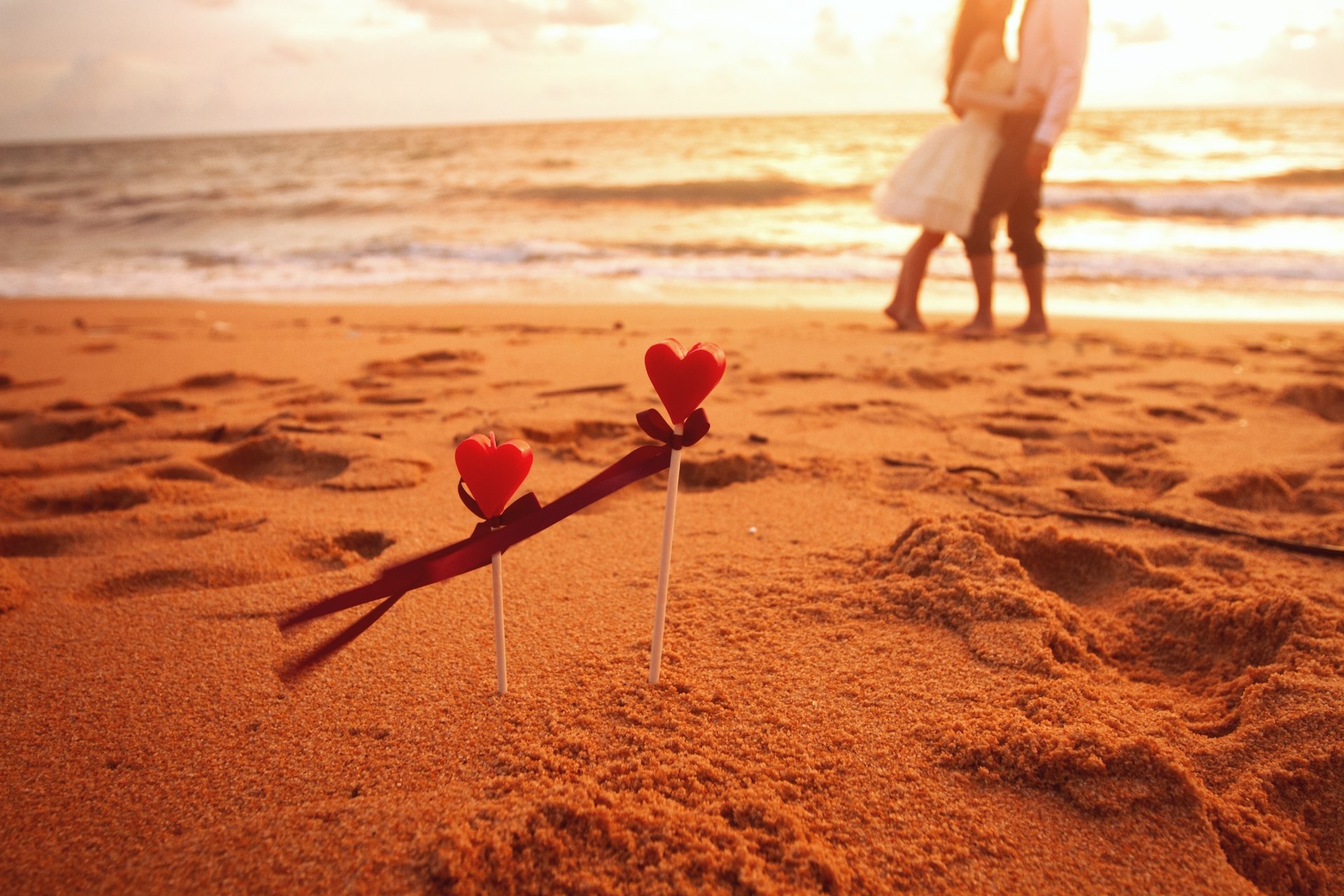 moods boyfriend girlfriend heart hearts ribbon ribbon. red love lovers romance feelings beach sand sea waves background wallpaper widescreen fullscreen