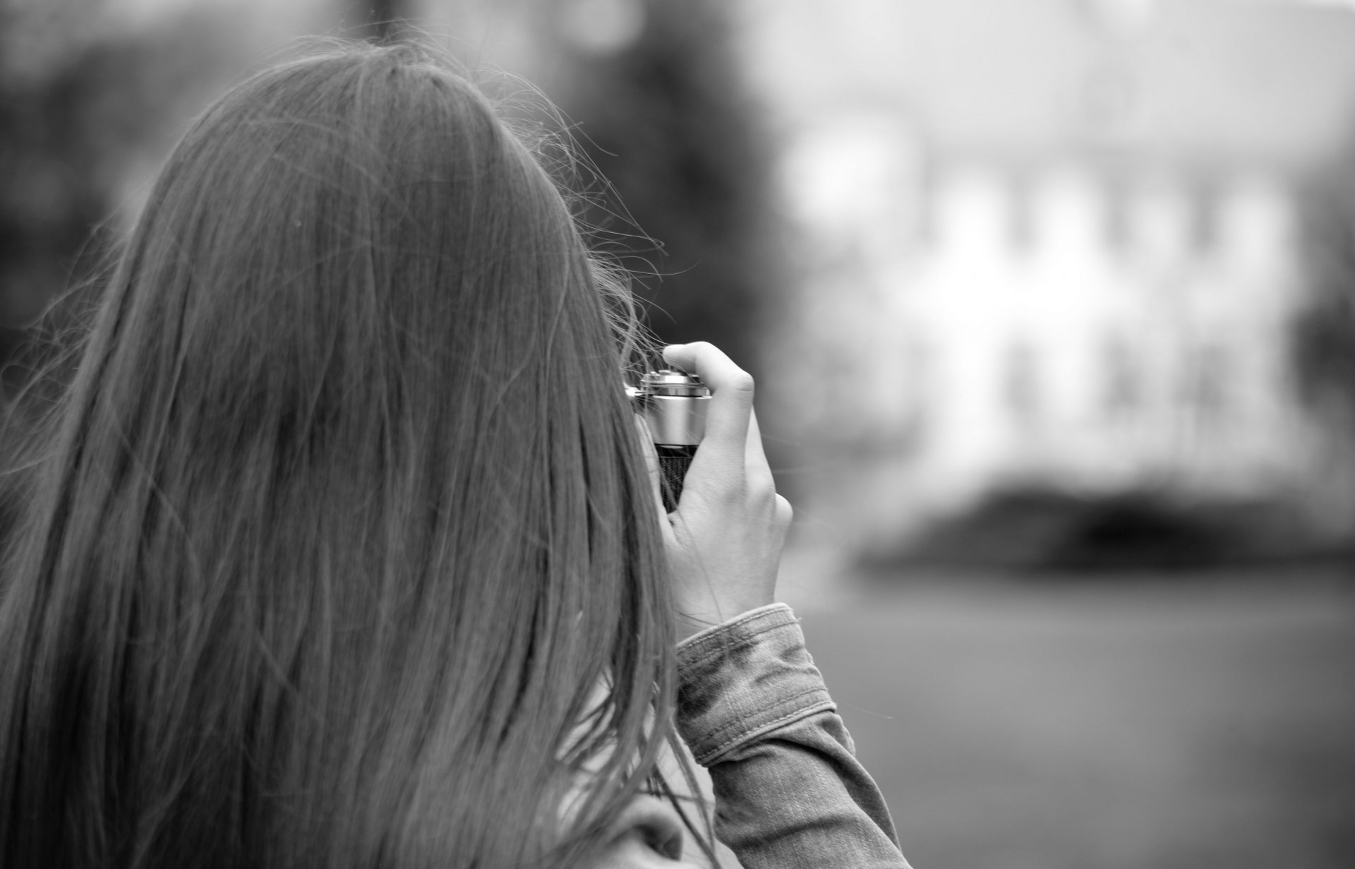 stati d animo ragazza capelli macchina fotografica fotografo macchina fotografica in bianco e nero sfondo carta da parati widescreen a schermo intero widescreen widescreen