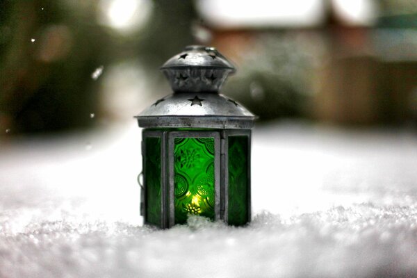 Green lantern in the snow