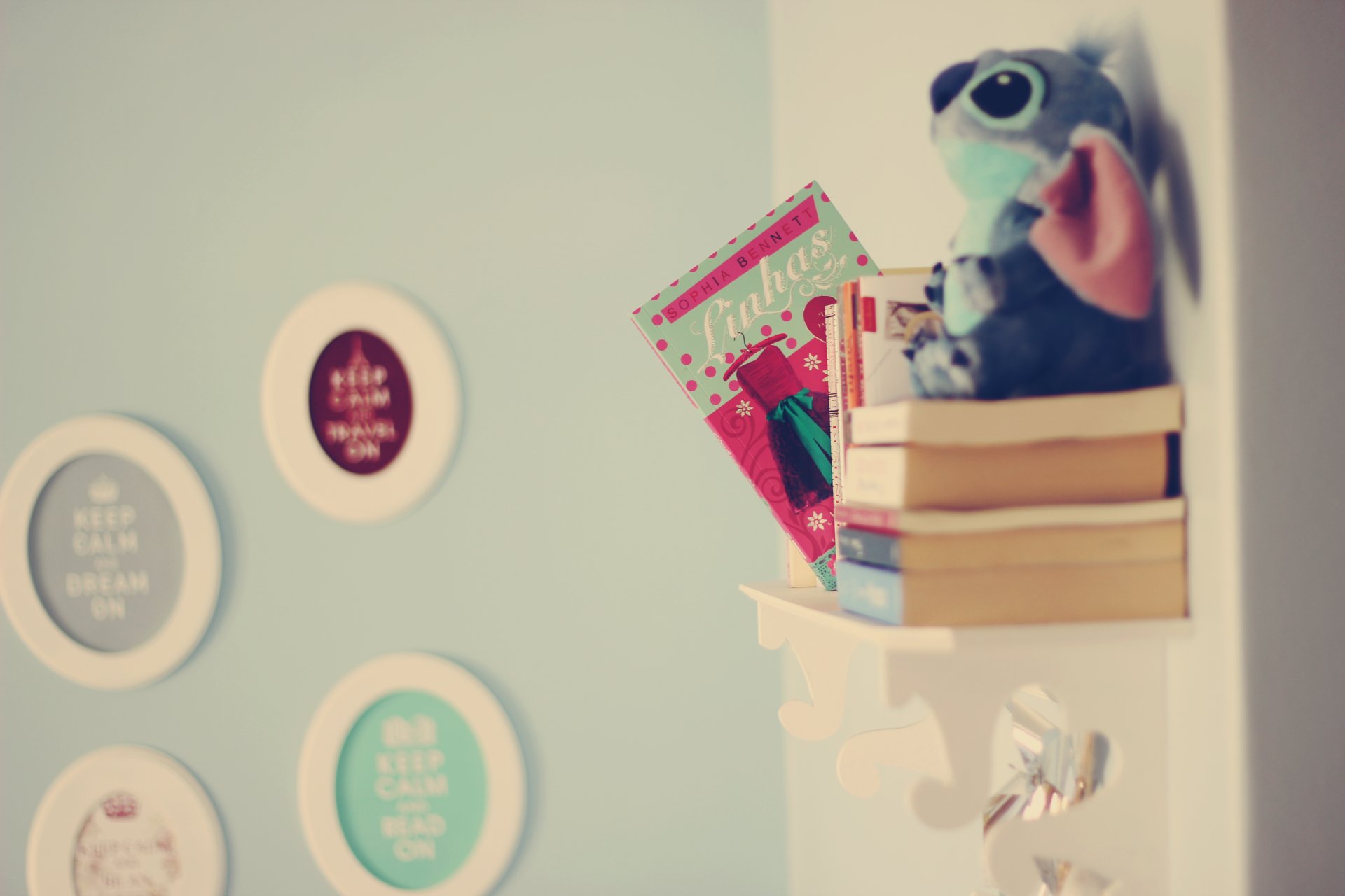 mood shelf books toys pattern animal . bathroom background wallpaper