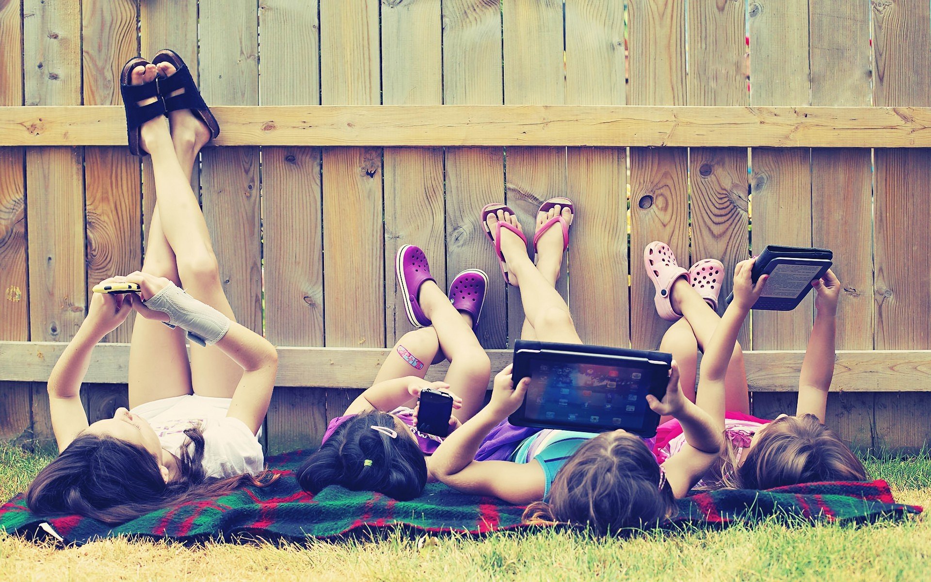 girls teenagers children girl rest legs tree harbor grass greenery meadow appliances phone tablet cool iphone