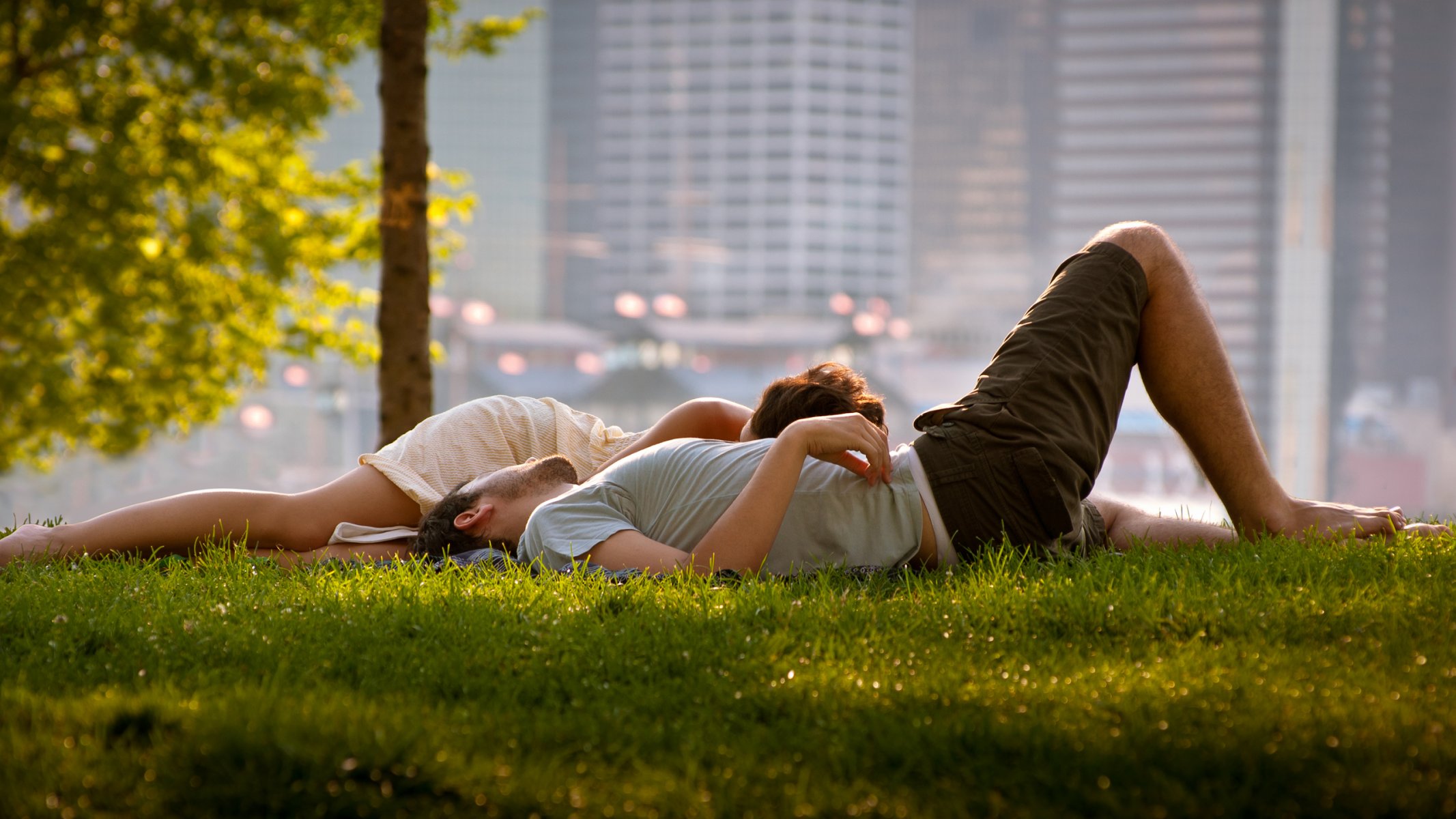 mood widescreen wallpaper widescreen wallpaper widescreen wallpaper 10801440 man man woman women guy guys girl girls couple couples love relationships joy couple couples grass america usa cities summer morning light warmth tenderness i