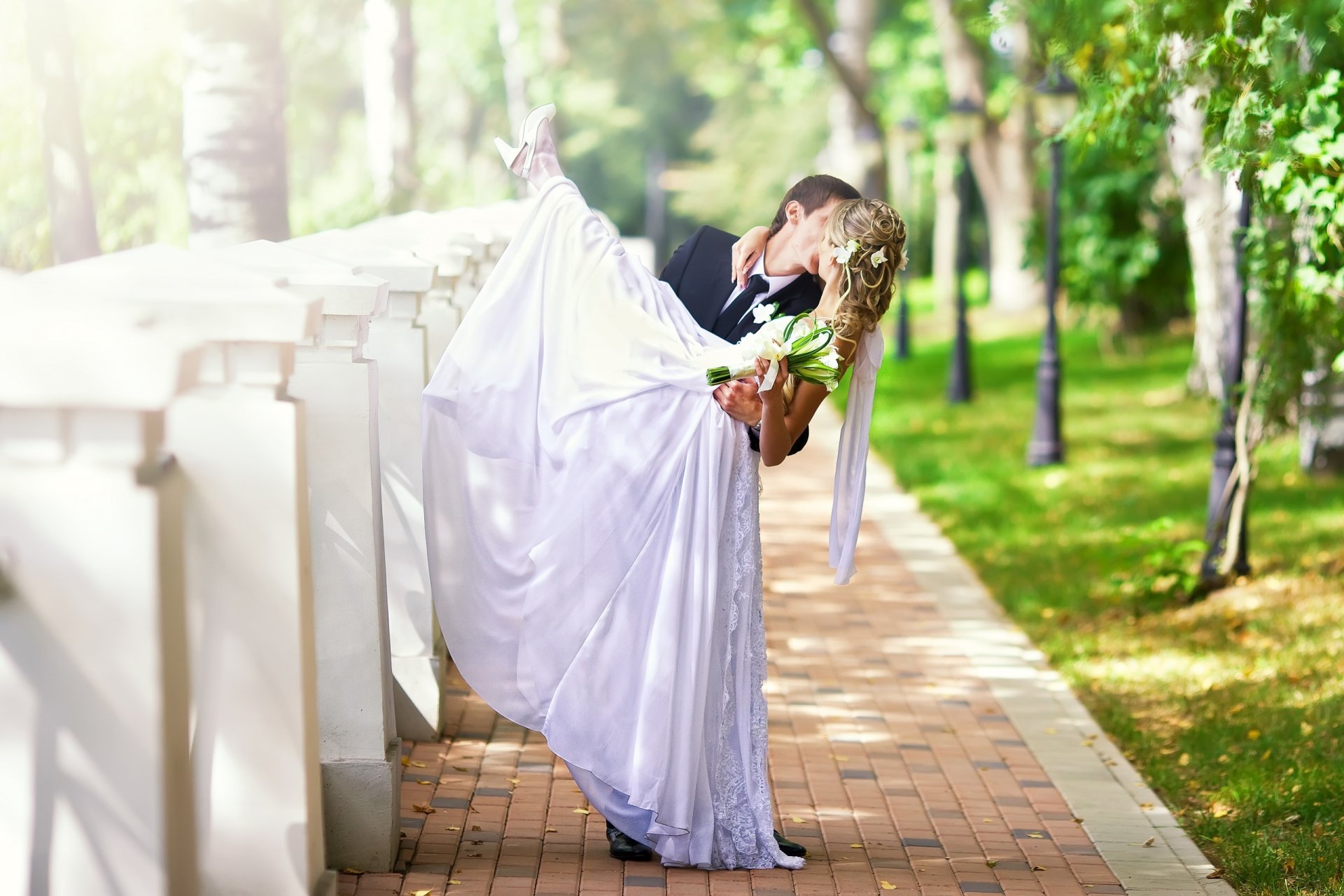 mariage mariée bouquet été robe humeur