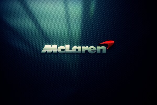 El logotipo de McLaren sobre un fondo oscuro