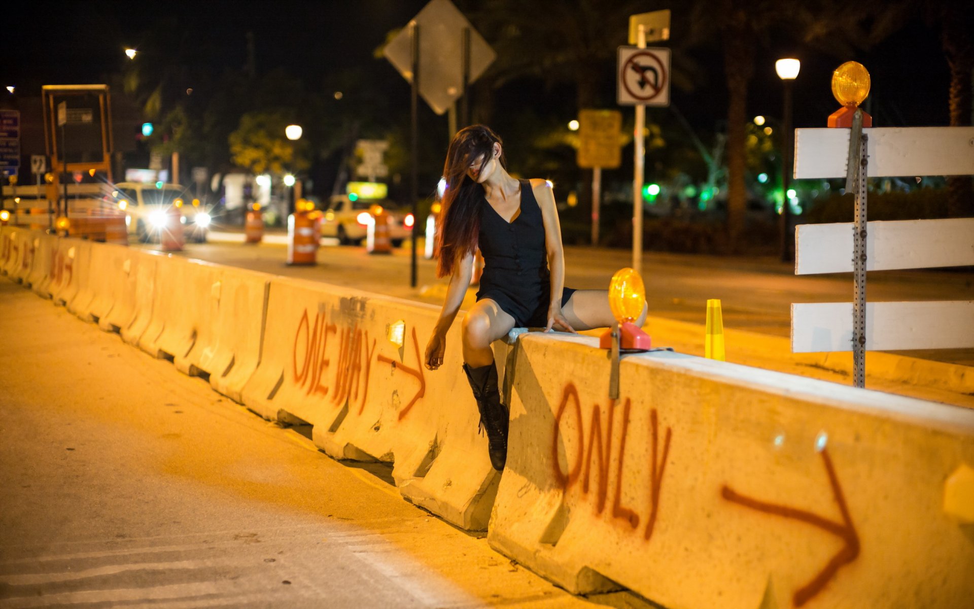 ragazza città strada notte