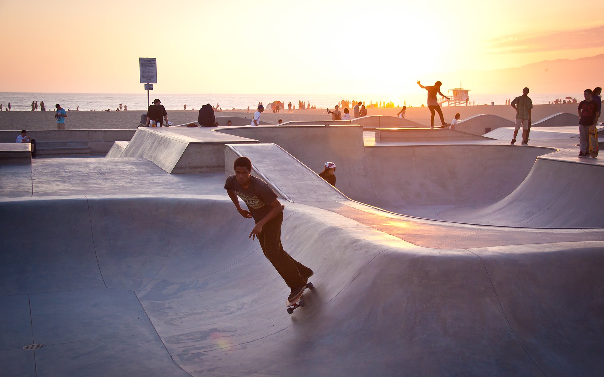 patineur été coucher de soleil plage de venise la los angeles californie usa