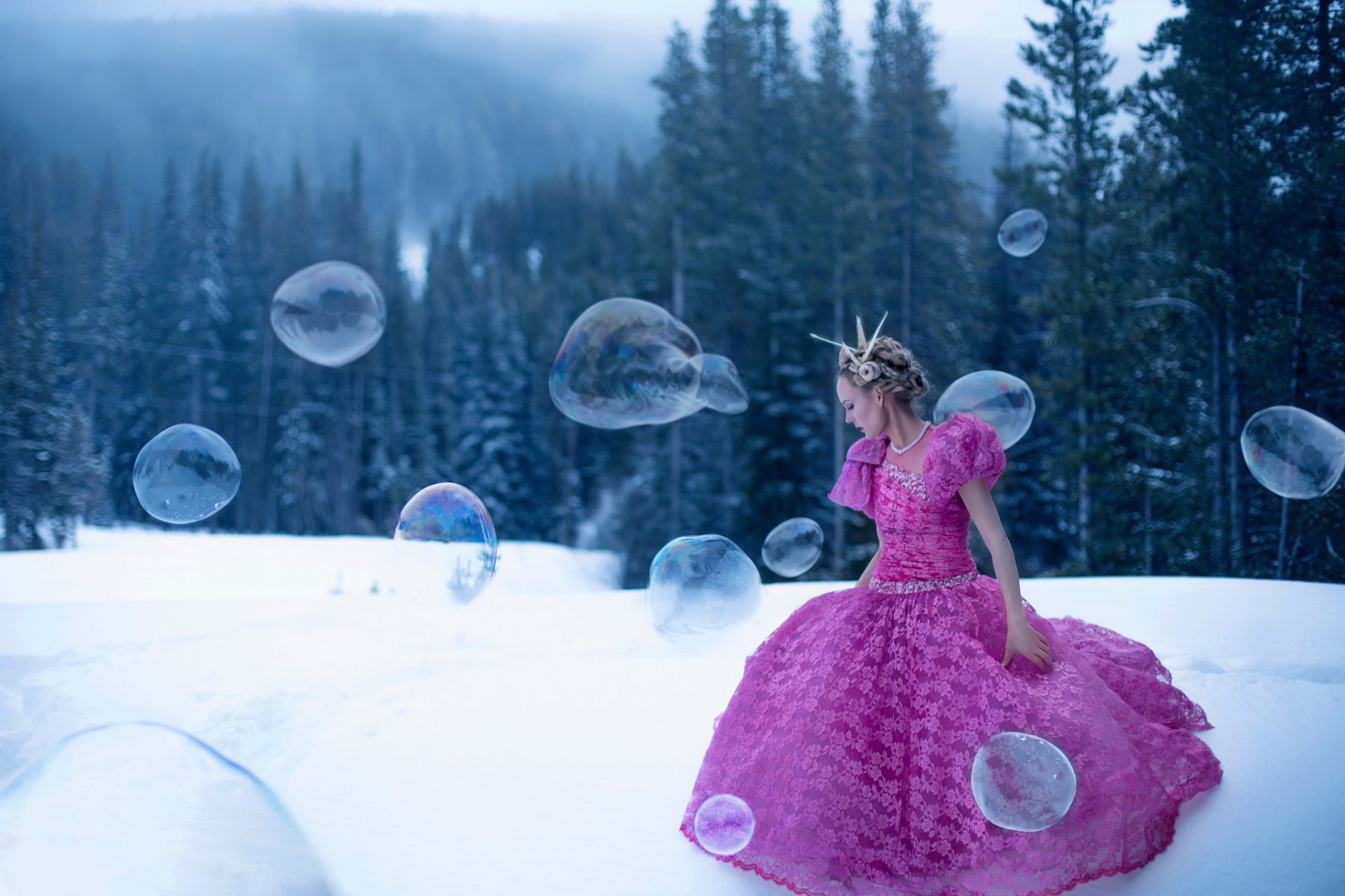 lichon la jeune fille la robe la neige la forêt les bulles de savon