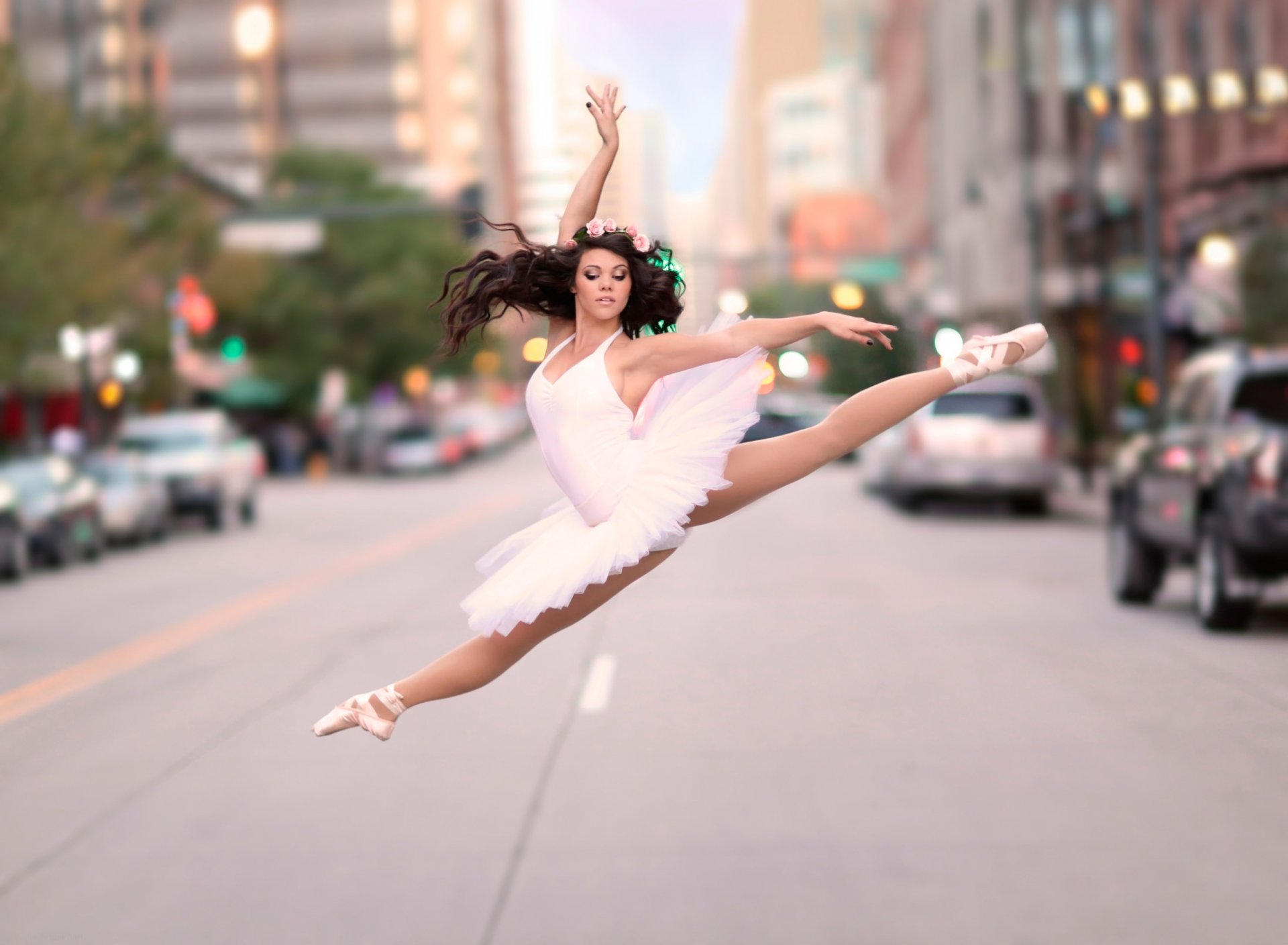 un danseur de ballet de la danse saut rue de pointe