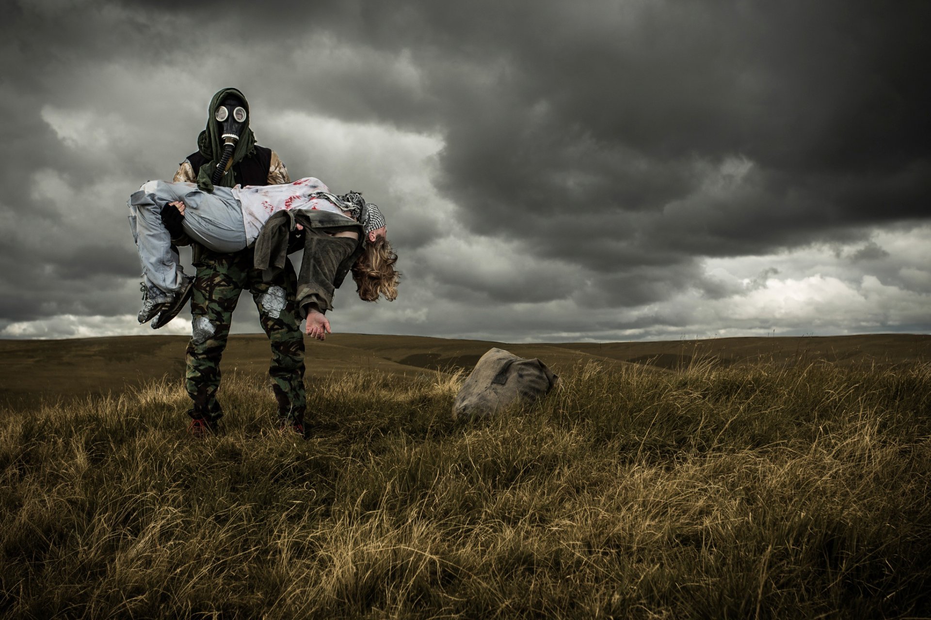 men mask girl the field