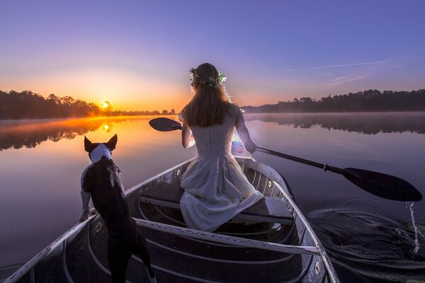 Zwei in einem Boot auf dem Weg zum Sonnenuntergang