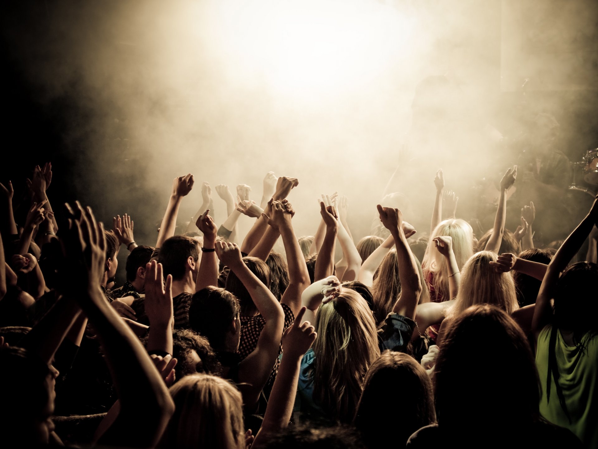 concert smoke crowd people concerto music club photo crowd applause mood smoke tool