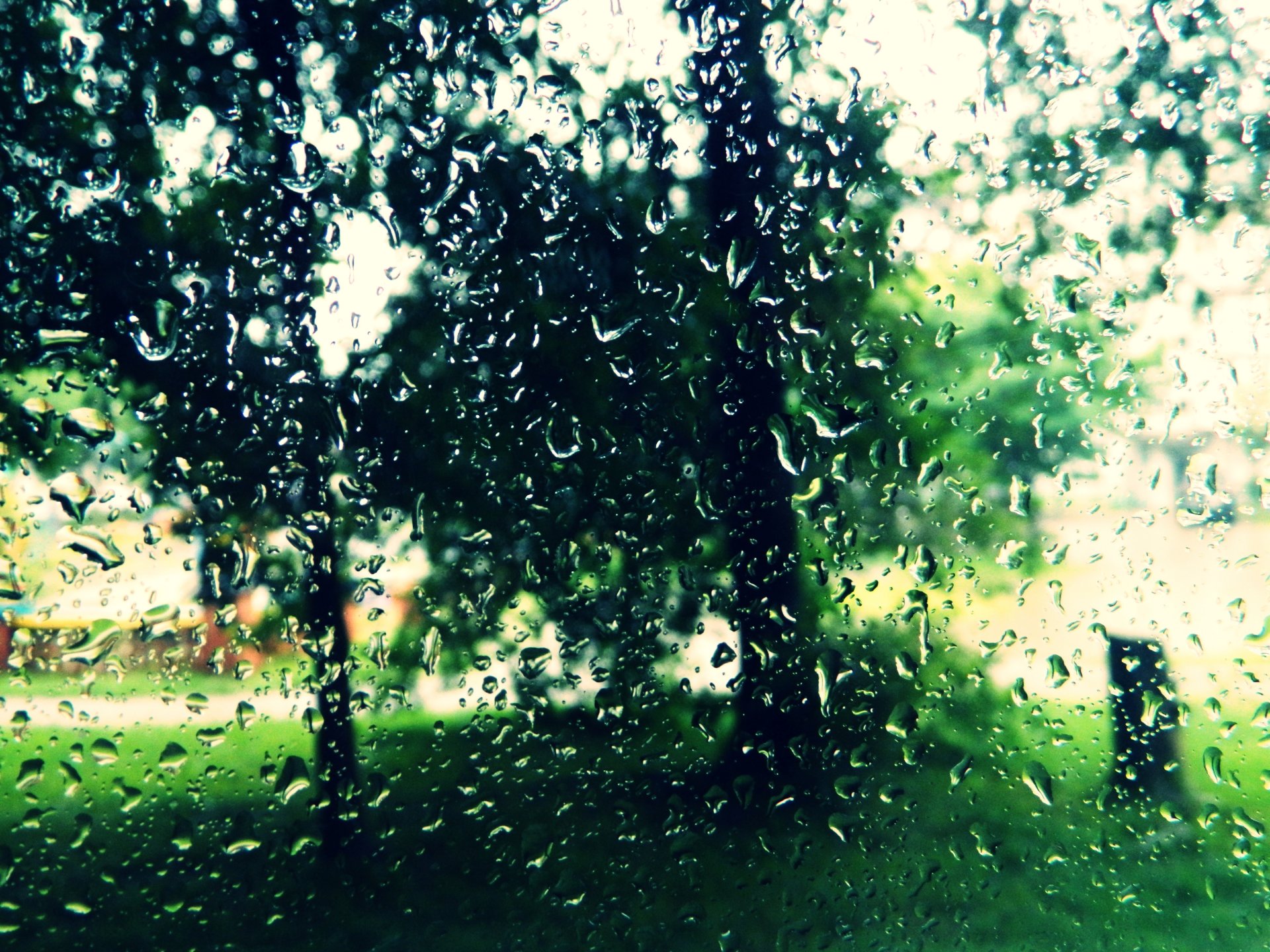 gouttes pluie verre.humeur été