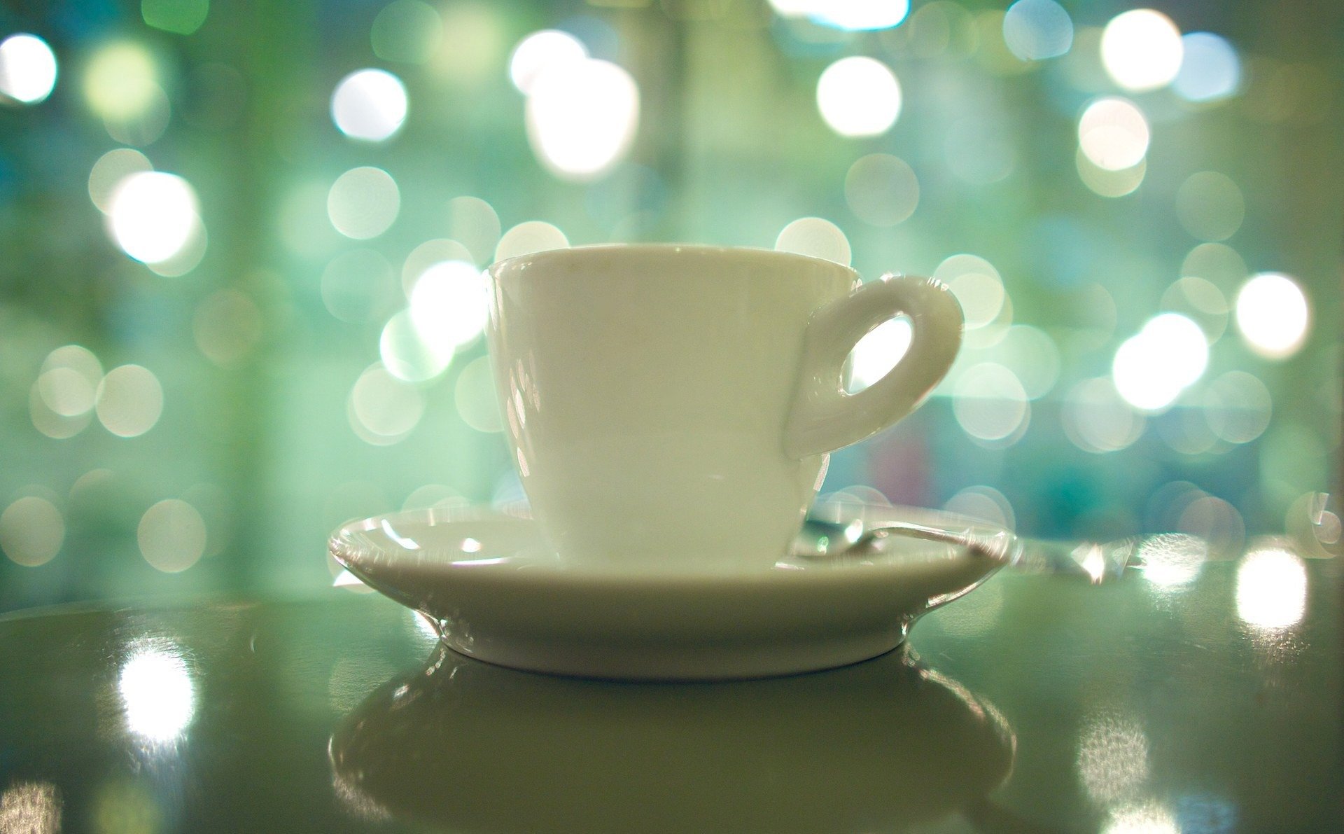 tasse untertasse löffel blendung licht morgen stimmung makro