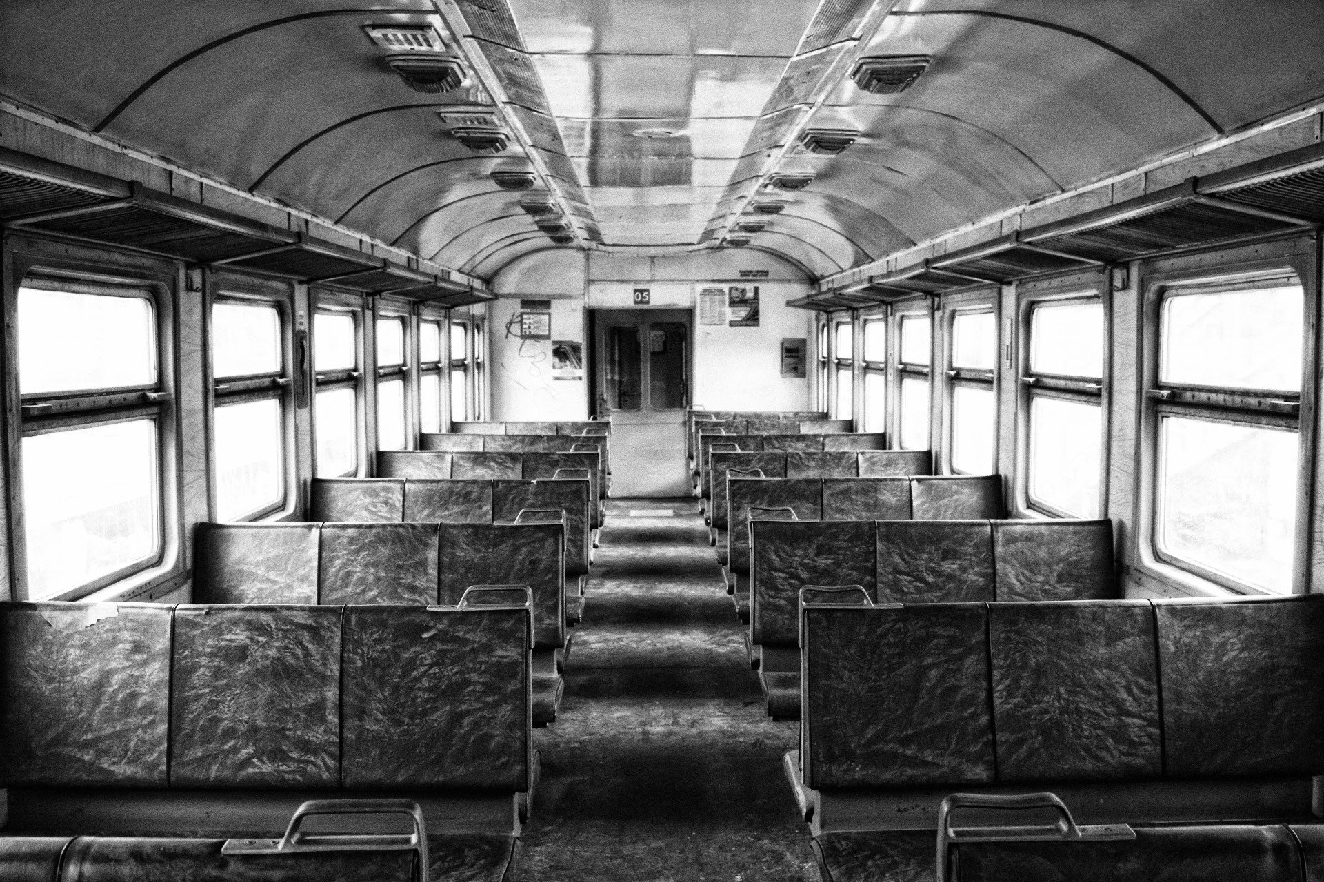 train train ferroviaire b & w noir et blanc