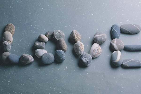Anche la pietra farà l amore