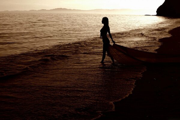 Chica soñando con convertirse en sirena