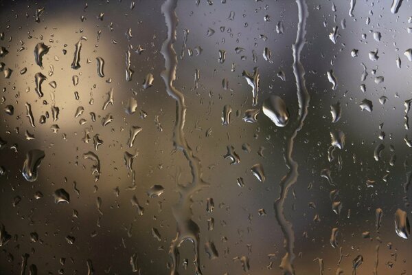 Szkło z kroplami deszczu