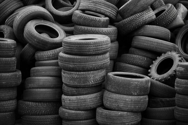 A huge dump of used tires