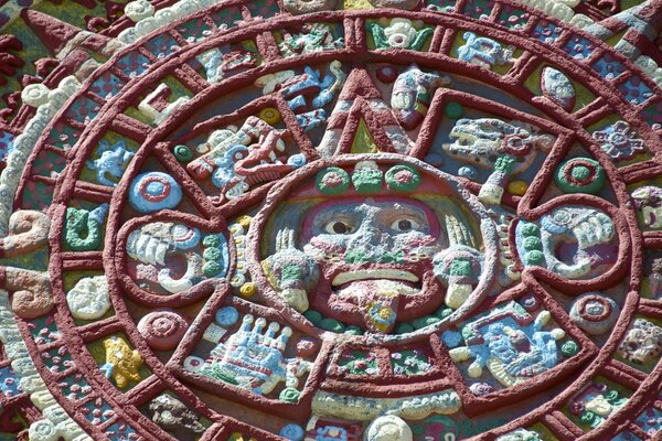 Calendrier aztèque avec des motifs