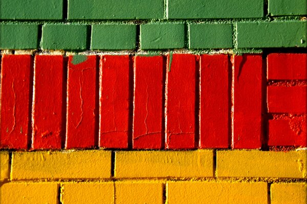 Pared de ladrillo multicolor