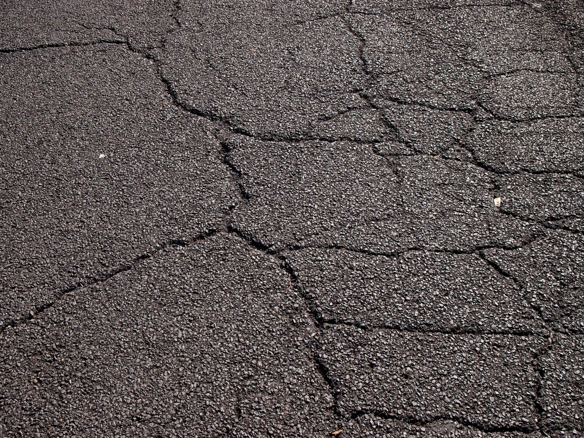 straße beschichtung asphalt risse