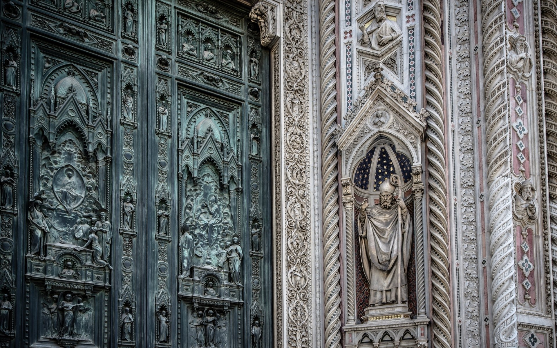 florence cathedralm wall decorated