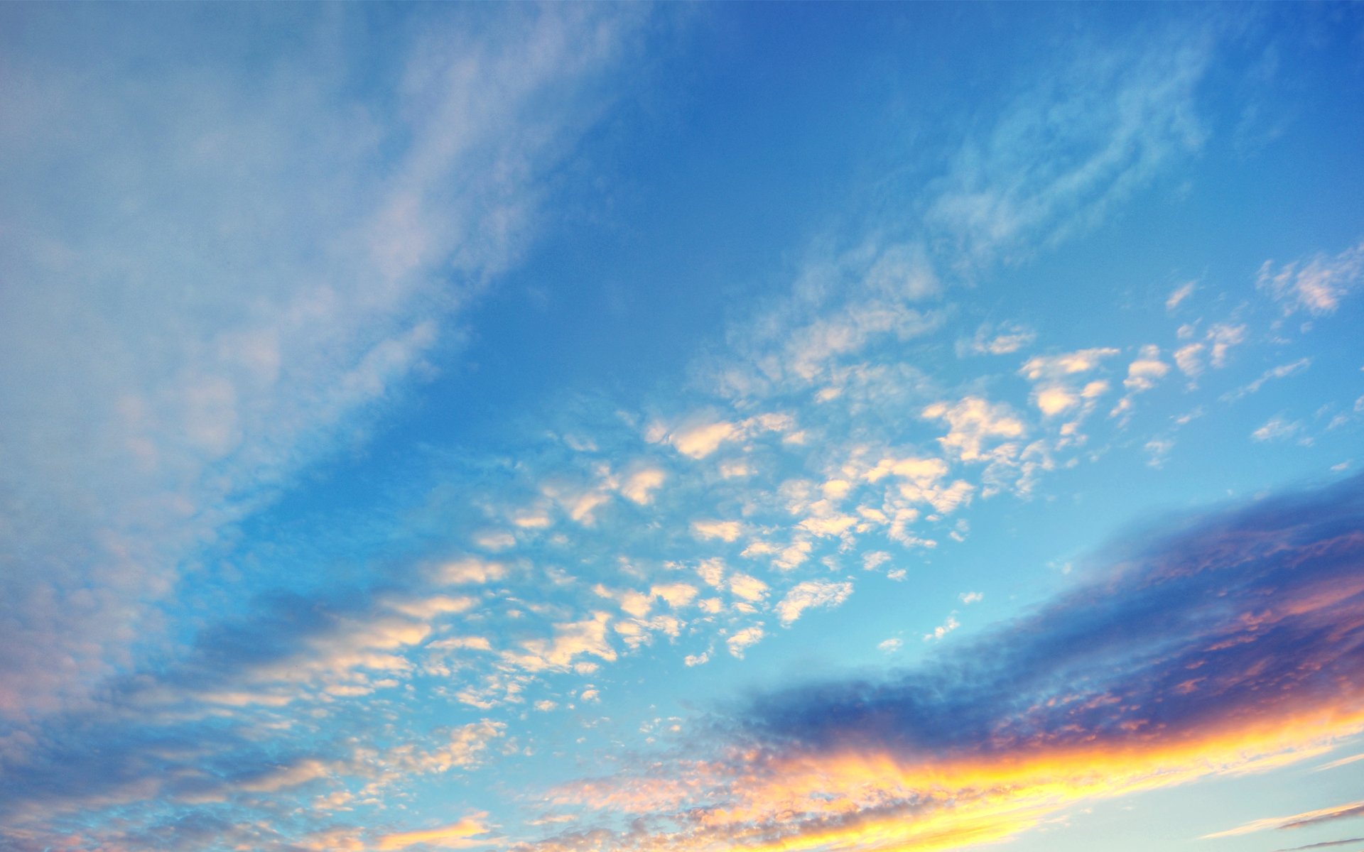 ciel. nuages soir coucher de soleil