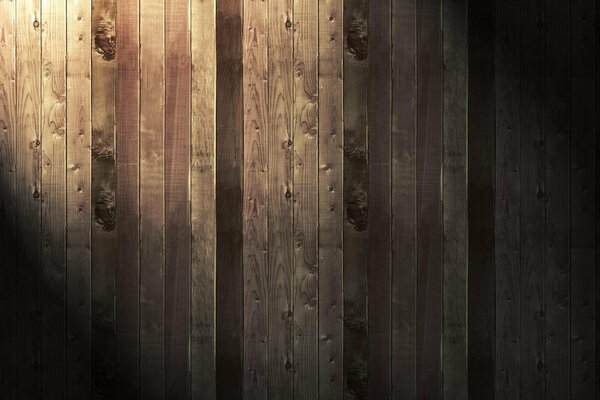 Holzbretter in verschiedenen Farben