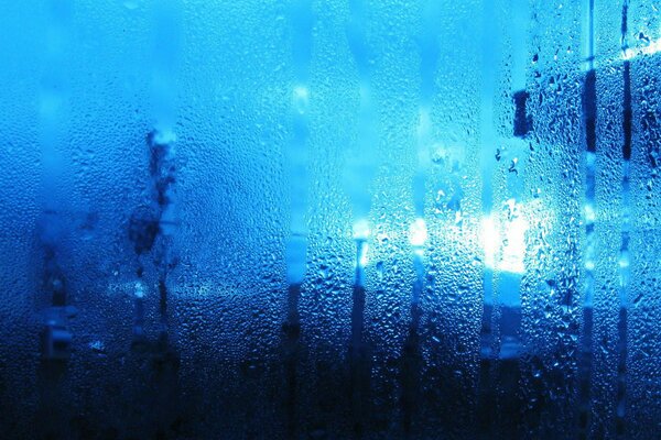 Pores et gouttes d eau sur le verre