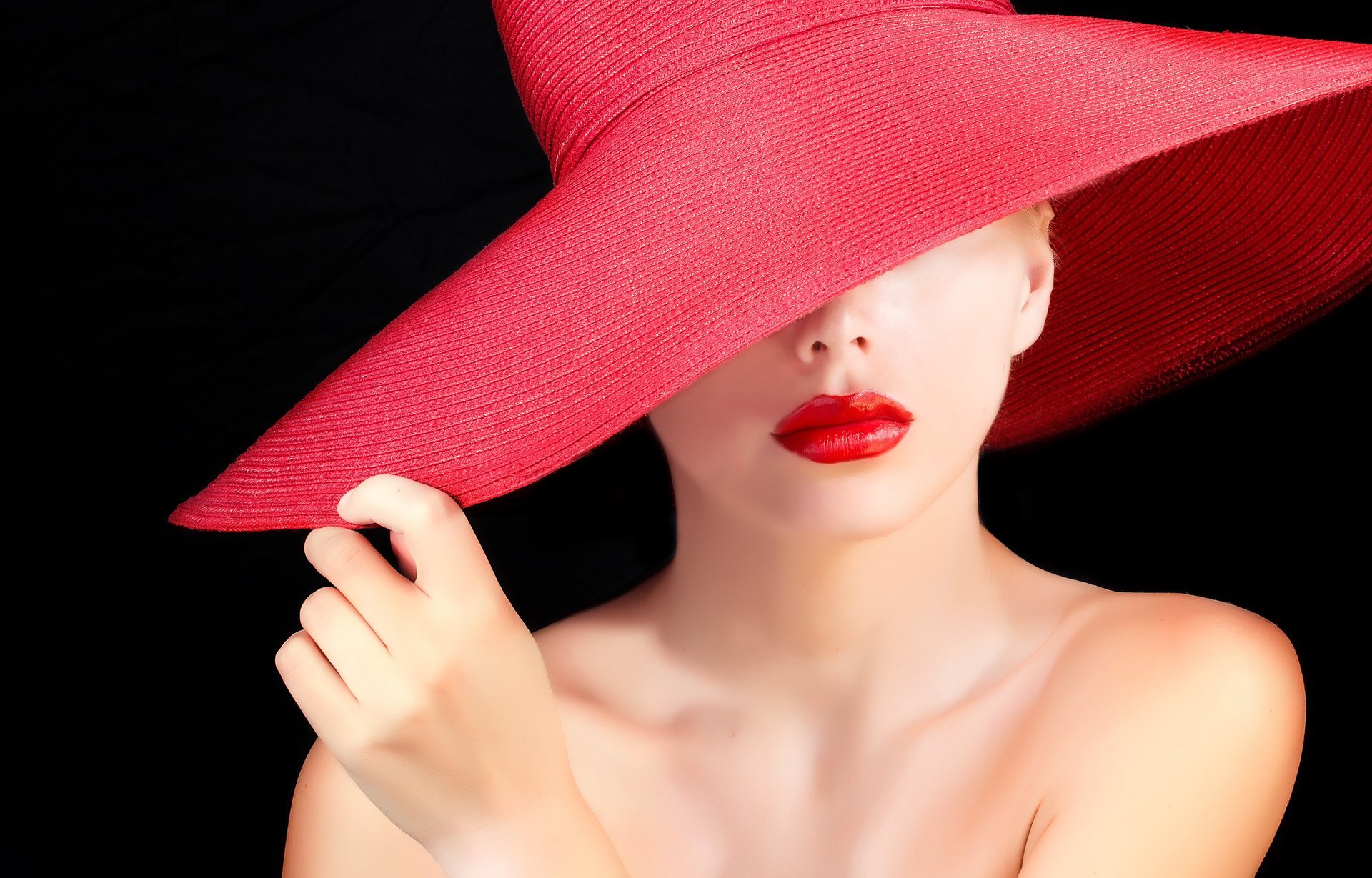 girl model face lipstick lips neck shoulders red hat black background