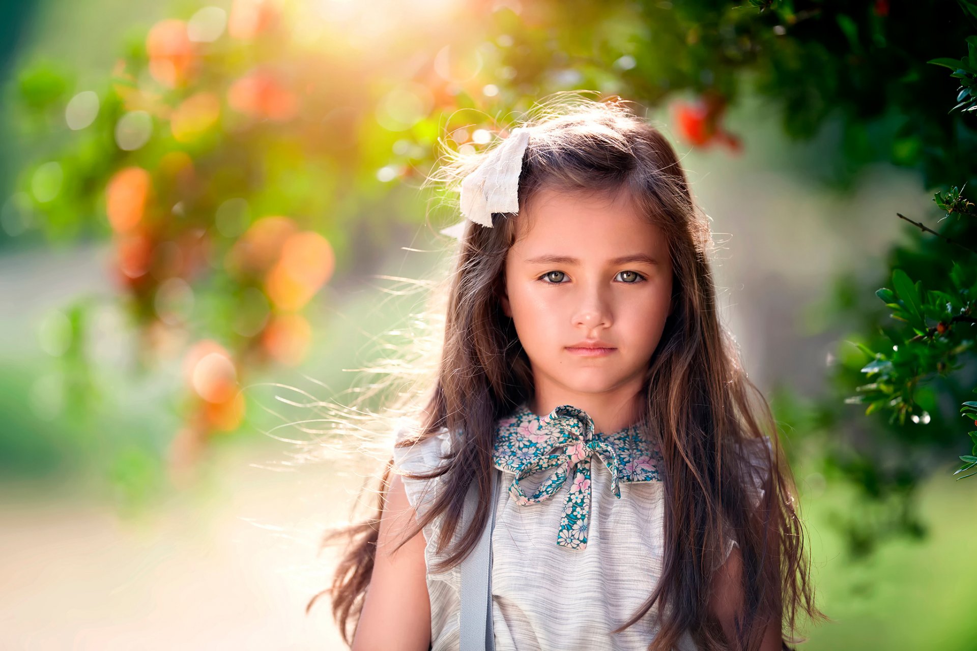 viento en el pelo niña fotografía de bebé retrato encantador