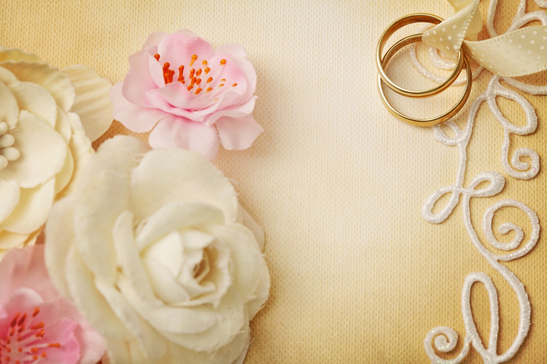 hochzeit hintergrund blumen ring spitze ringe