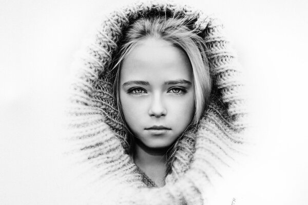 Portrait of a girl in a beautiful snood