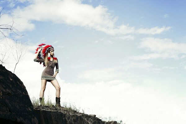 Photo art, fille posant sur le ciel