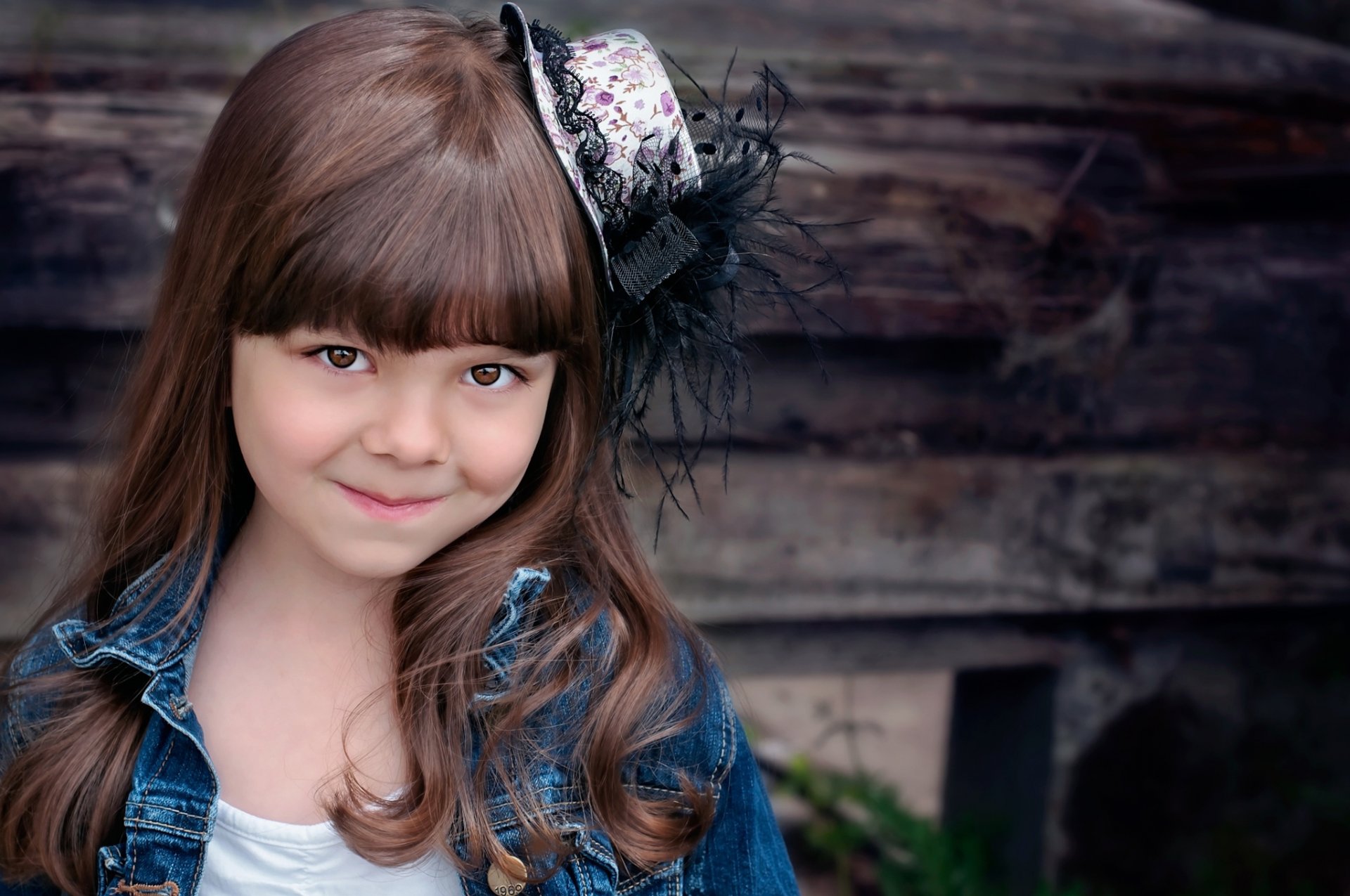 girl hat portrait